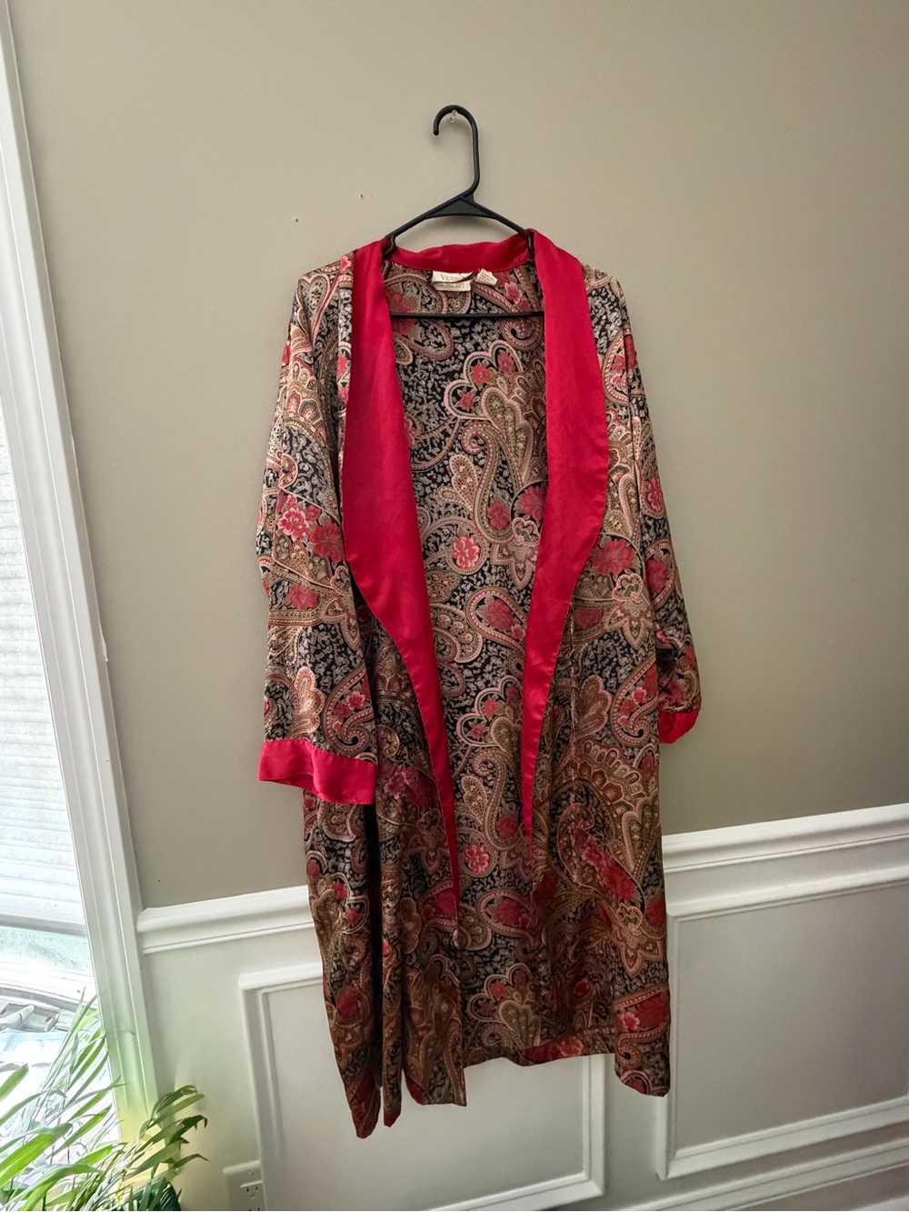 Victoria's Secret Paisley Satin Robe with Fuchsia Trim